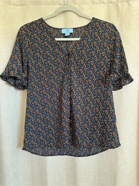 NWOT CeCe Black Multicolor Floral Ruffled Sleeve Blouse | Size S